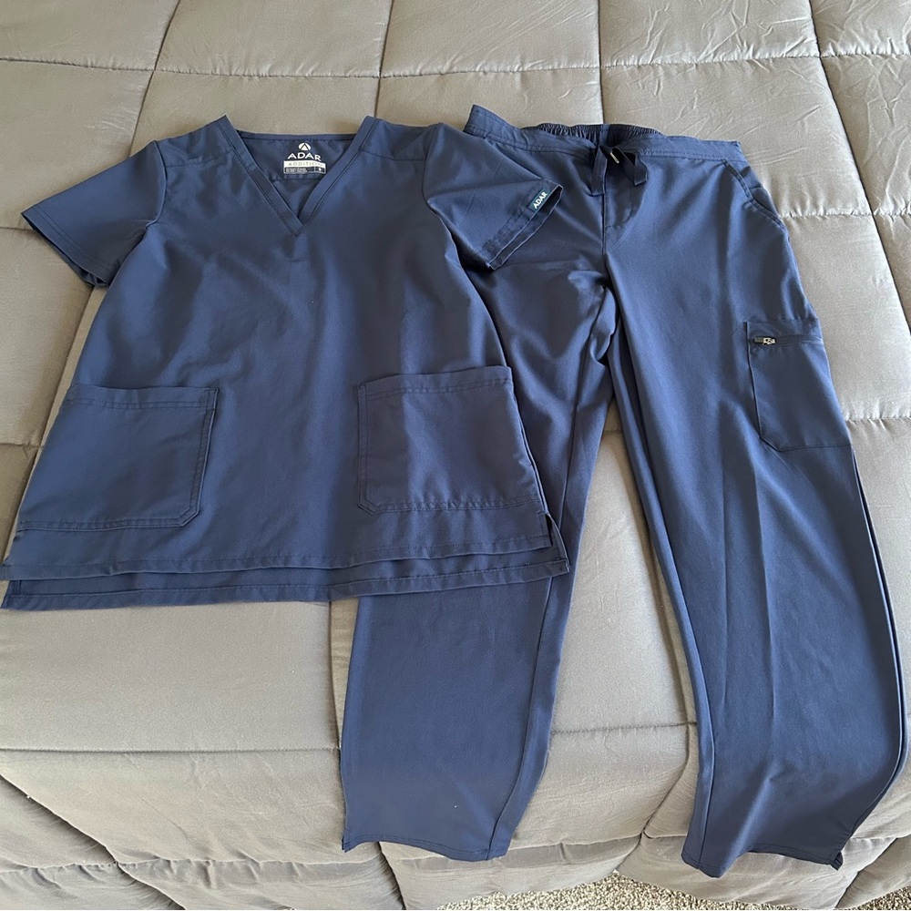 Adar Addition Go-Basic Scrub SET Slim V-Neck Scrub Top Skinny Cargo Scrub Pants